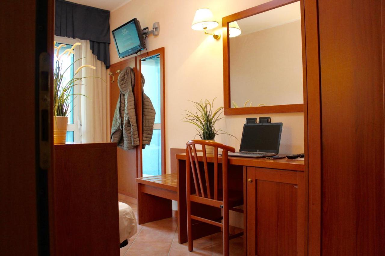 Hotel Jole Cesenatico Luaran gambar