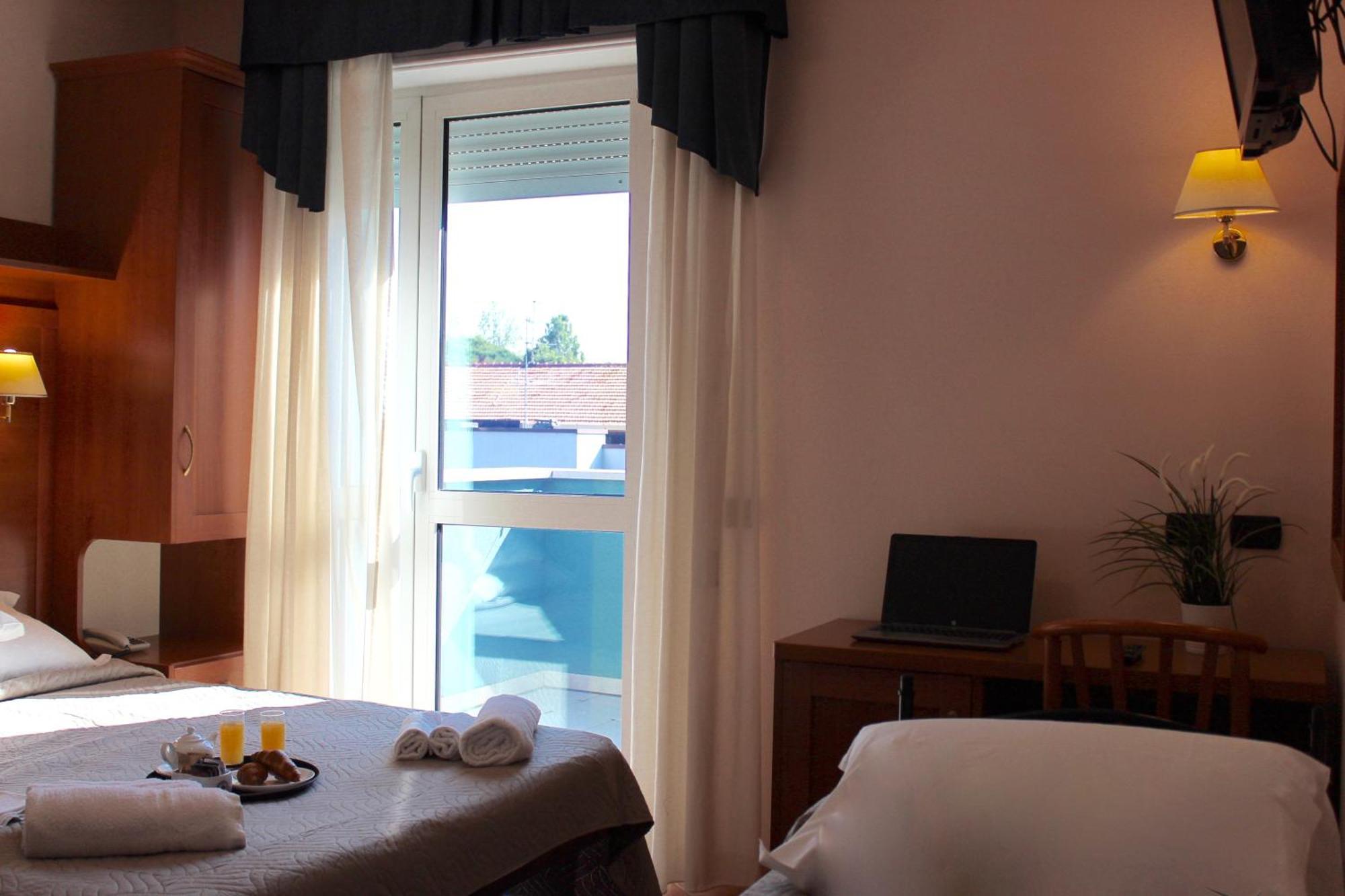 Hotel Jole Cesenatico Luaran gambar
