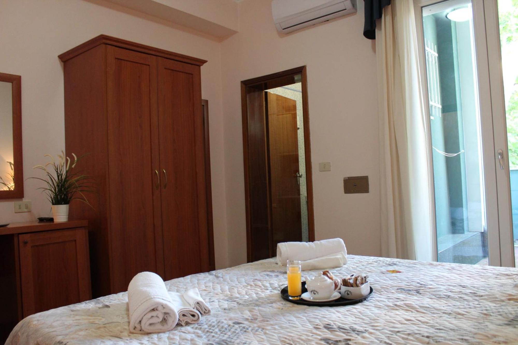 Hotel Jole Cesenatico Luaran gambar